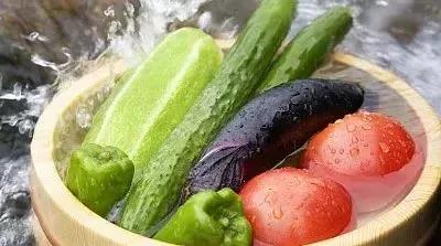 洗菜的誤區 | 淘米水去農殘？米都笑了…